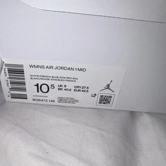 Women’s Air Jordan Blue and Red High-Top Sneakers - Picture 4 of 9